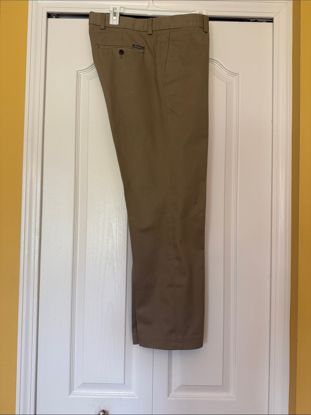Eddie Bauer Men’s Khaki Pants 33 x 30 NWOT